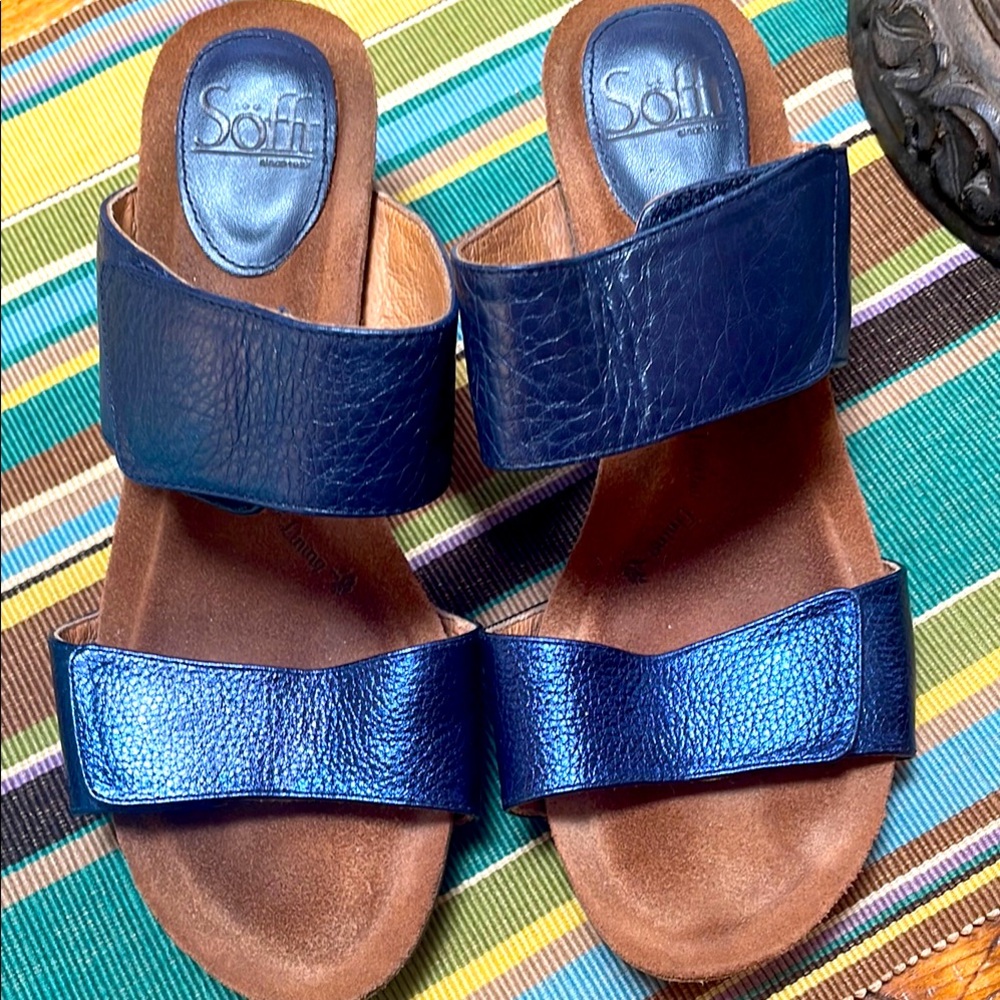 Sofft wedges in vibrant blue with Velcro strap. Size 8M